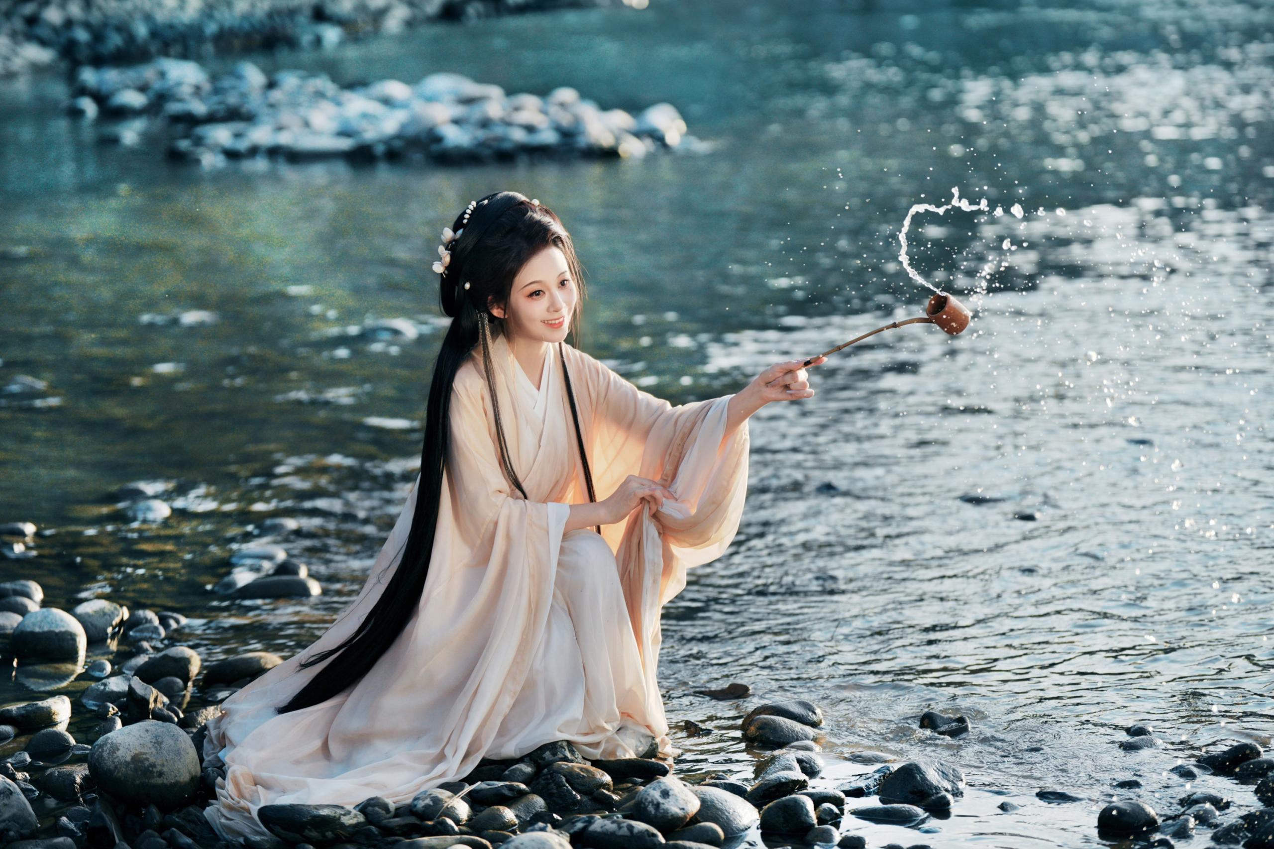 洛宁-唐 – 《魏晋风人像拍摄》[18P]